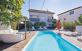 Crowonder Lucky Holiday House With Pool And Patio 30 Meters From The Beach